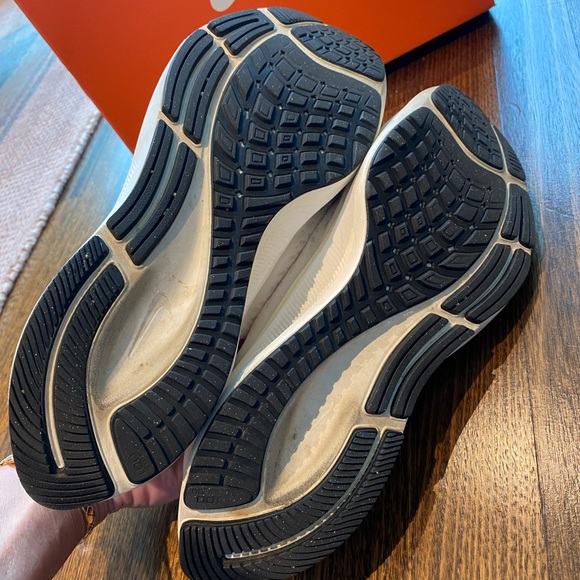 Nike Air Zoom Pegasus 37 - Picture 8 of 13